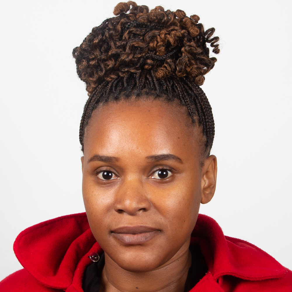  Naomi Njarabi